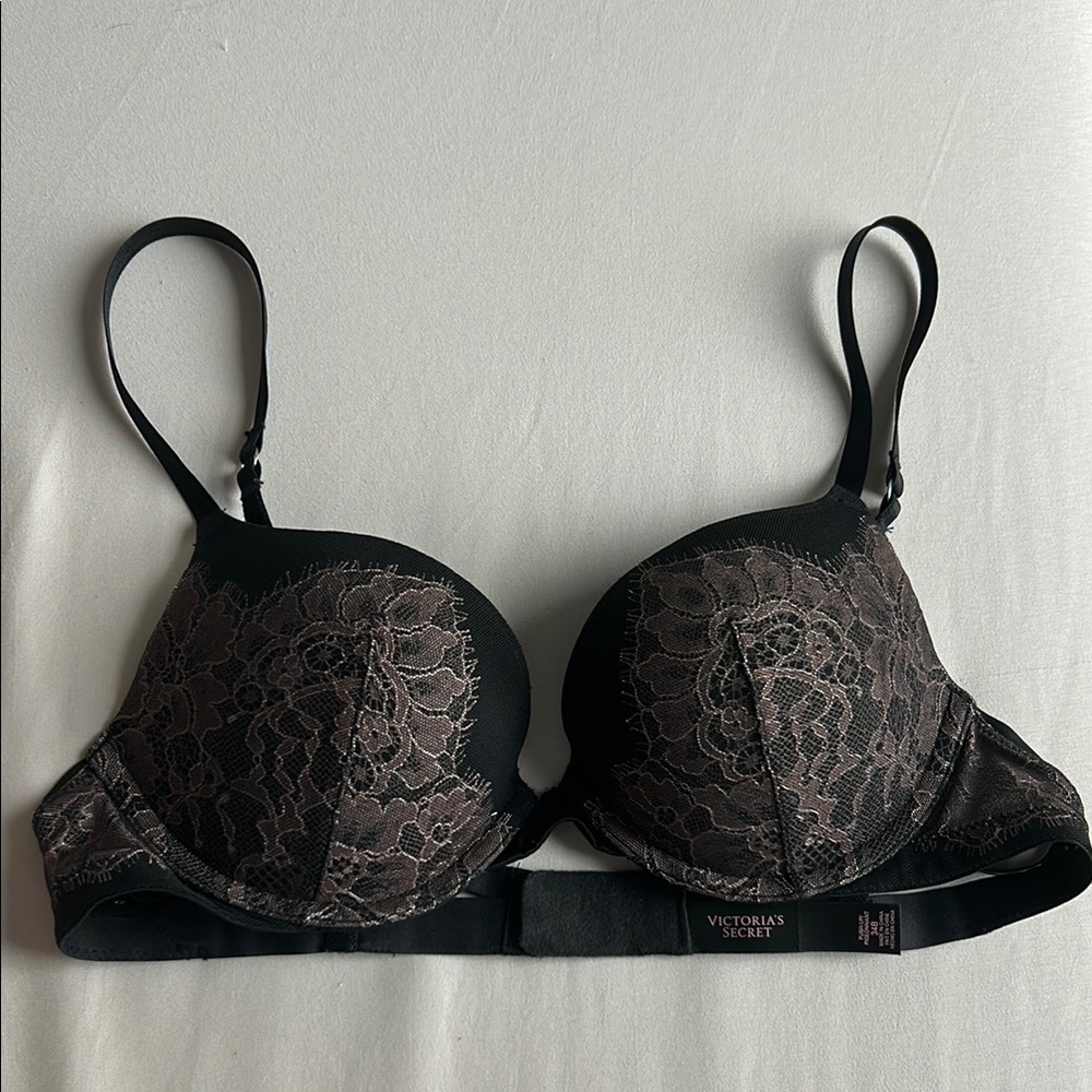 Victoria's Secret Black and Rose Lace Push-Up Bra